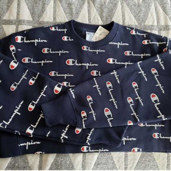 Champion Sweatshirt - Picture 4 of 5
